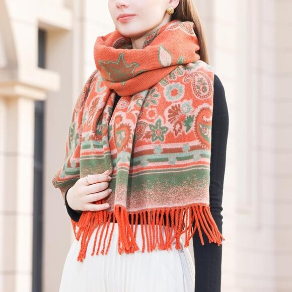 Luxurious Jacquard Scarf: Cozy Vintage Paisley Wrap for Winter Elegance - Picture 8 of 9